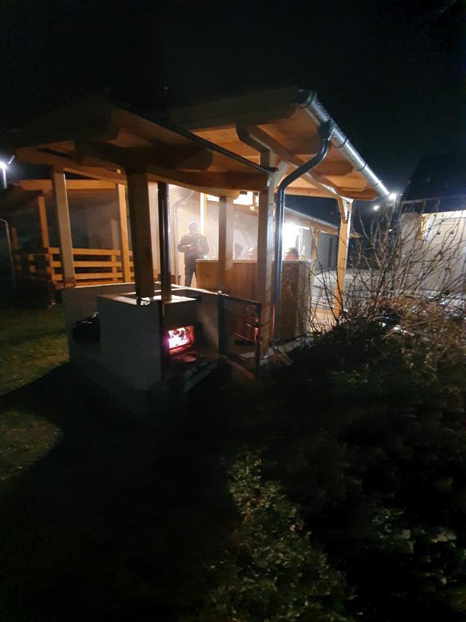 Borkuti Panzio Es Apartman Balatonszárszó Exterior foto